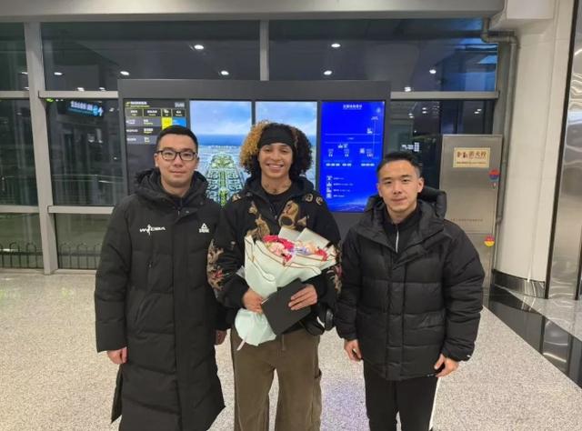 辽宁女篮官宣!贾德·勒韦尔正式加盟