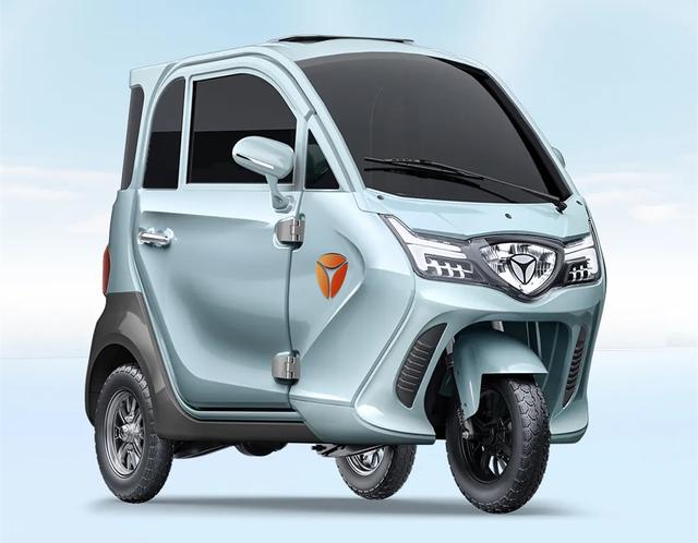 雅迪ET300D三轮乘用车评测:最大可配60V58Ah电池,续航100公里