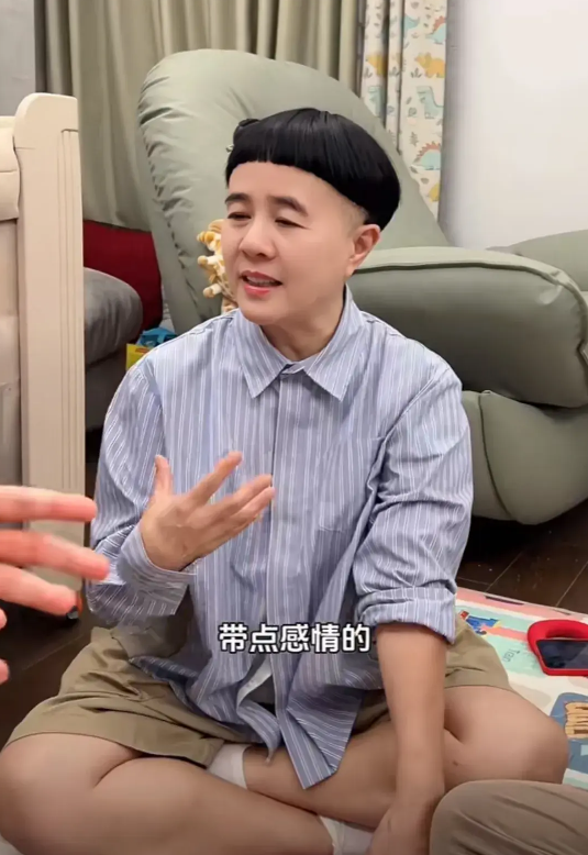 58 岁金龟子生日,老公王宁罕见出镜,夫妻穿搭风格看起来像隔辈