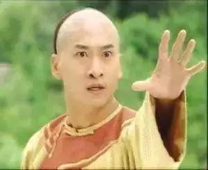 尔康扎紫薇、紫薇扎小燕子、尔泰扎容嬷嬷？童年回忆被扎成筛子了