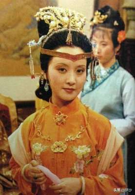 内当家(《红楼梦》王熙凤得了下红之症为什么瞒着众人？她26岁病死怪谁？)