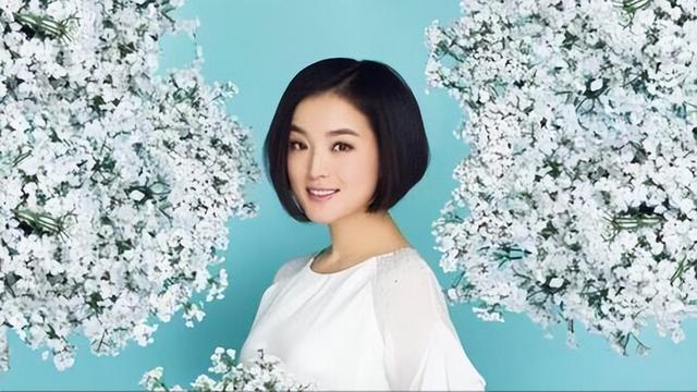 歌手白雪：38岁离婚，独自养子，却在44岁嫁下8岁的老公