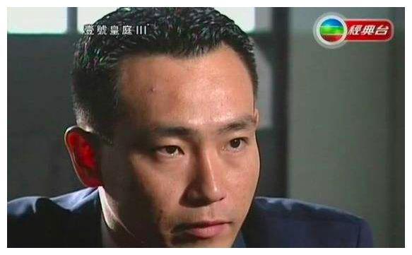 看了欧阳震华和林保怡,才明白男人可以不帅,但一定要有气质