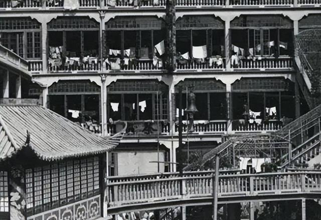 民国商业奇才，借钱不花按时还利息，积累信誉后靠经商成为富翁