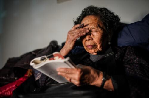 90岁“诚信奶奶”十年还债2077万，如何让更多人见贤思齐