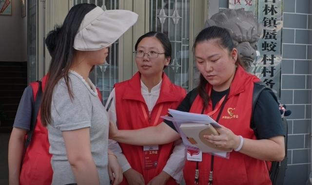 “50年，我终于等到你了，哥……”