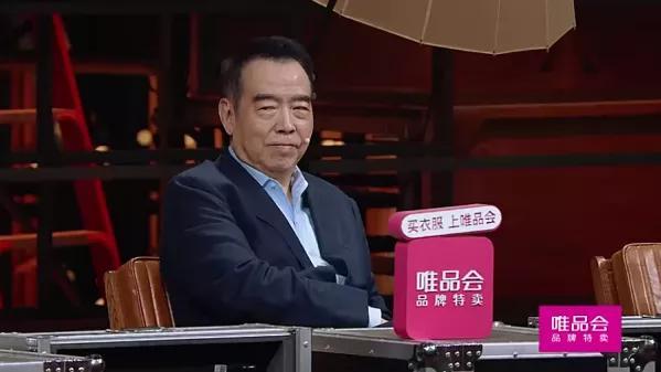 被网暴十年，他赚得盆满钵满