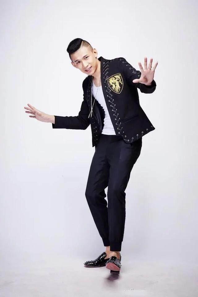 劣迹网红“MC天佑”疑复播再被封禁 回应：原本不想开