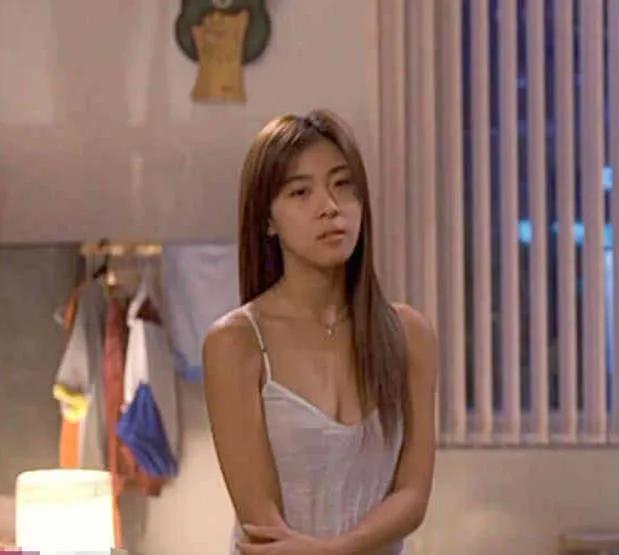 《色即是空》女主角——河智苑，如今已经年过40，风情却丝毫未减