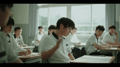 学霸被校园霸凌，他用高智商狠揍混混，以暴制暴看得又爽又过瘾