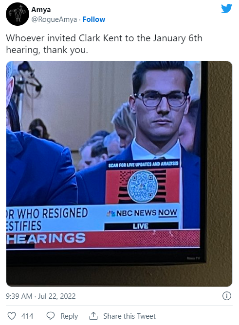 “超人”来了！23岁医科男生现身听证会，社媒沸腾，头脑颜值并存