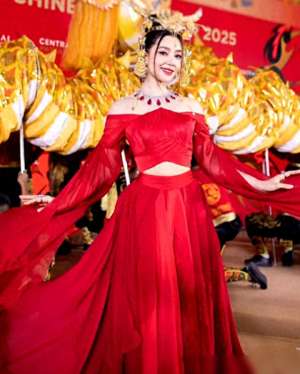 泰星bella(泰星Bella佩戴价值108亿铢首饰参加活动，和富商Will约会被拍)