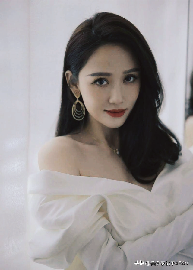 娱乐圈颜值担当陈乔恩，大眼睛+好身材，美到犯规！