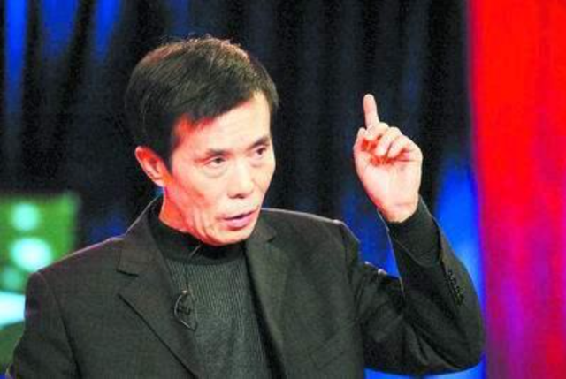 何庆魁儿子为77岁的父亲办八十大寿，魏三台上发火，寿宴成笑话！