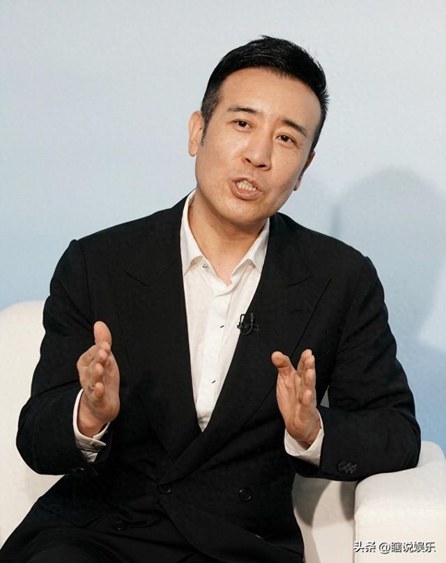 3岁丧父，靠吃姐姐奶水长大，成名后的于和伟为8个哥哥姐姐买房