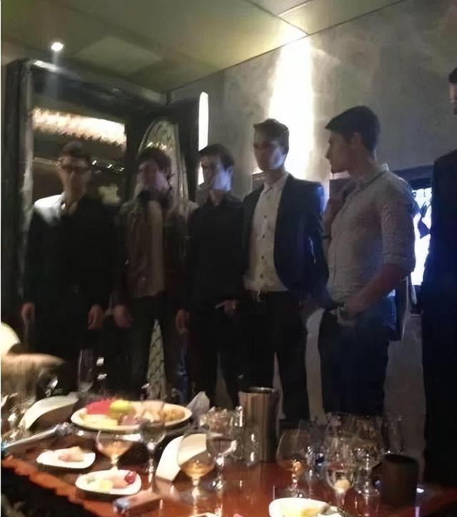 奢靡荒唐的白马会所：性交易泛滥，让无数富婆挥金如土