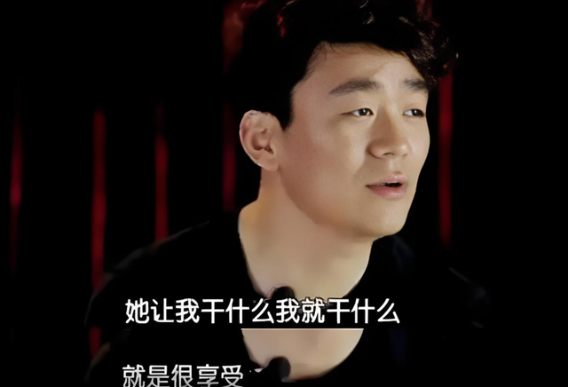 甄子丹生日，王宝强携高挑美女冯清出席 网友：这身材比马蓉好多了