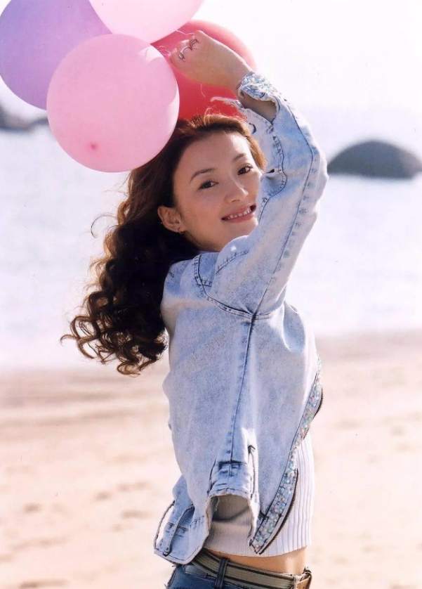 演员池华琼：曾是校园女神，出道33年0绯闻，47岁未婚未育很幸福