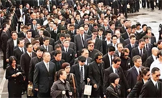 为什么香港有那么多黑帮？1997年香港回归，黑帮到底去哪了？