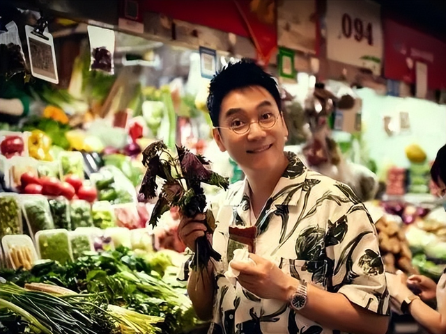 中秋晚会：同样一首歌，把林依轮和胡先煦放到一起，差距就出来了