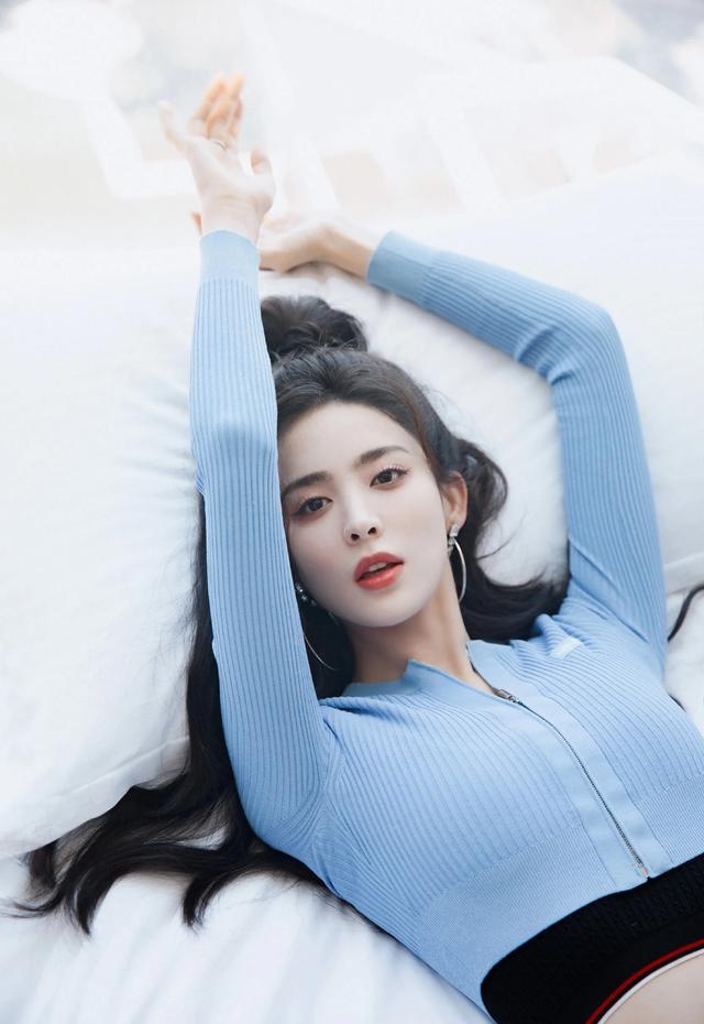 古力娜扎 颜值超高，身材比例好绝