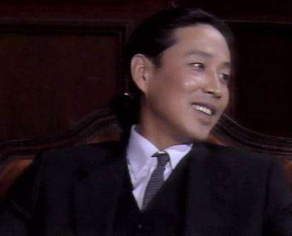 《围城》：年少不懂钱钟书，人到中年才发现，原来自己就是方鸿渐