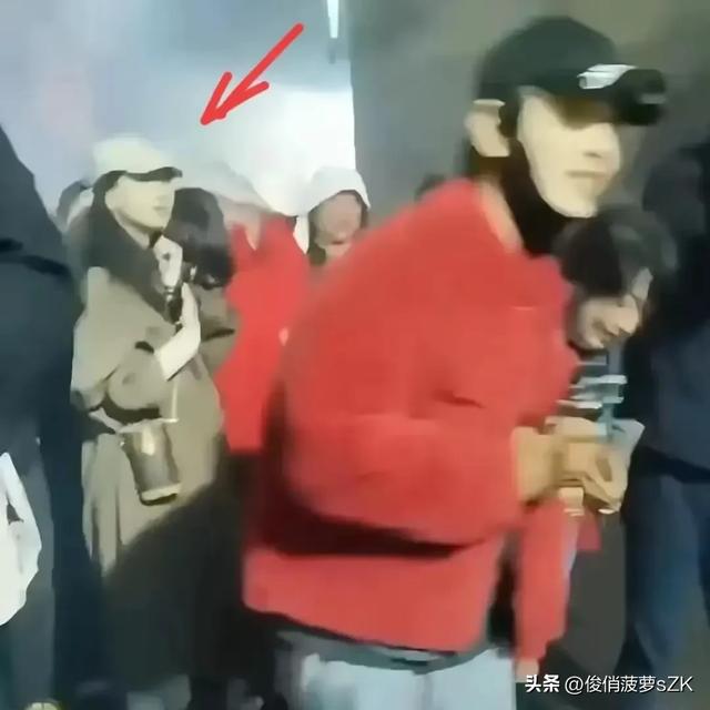 黄晓明二胎要出生了，孩子性别曝光，叶柯闺蜜直播实锤分手大戏