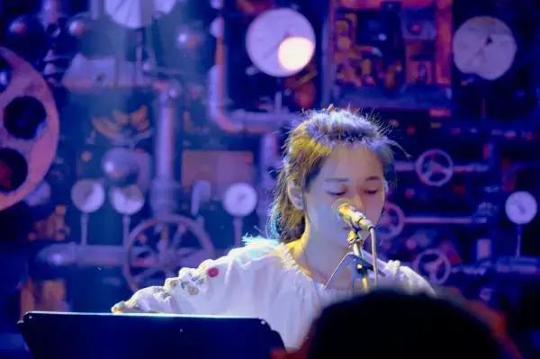 花粥:因为花是好看的,粥是好吃的,都是美好的东西啊