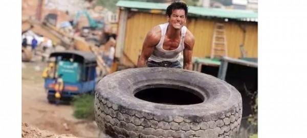 男星腹肌大盘点,王源8块,他的腹肌让人不舍得眨眼!