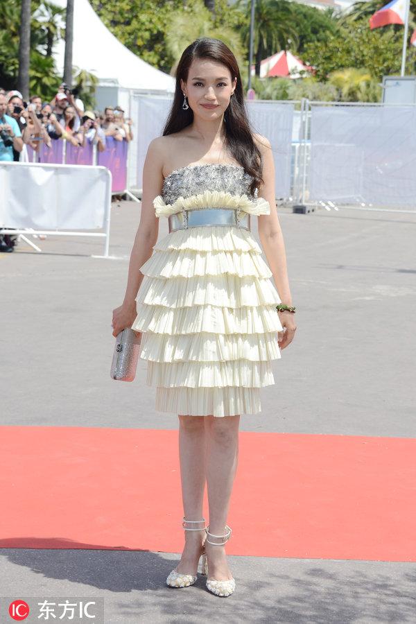 51岁周慧敏一组美照惊艳众人，谁才是娱乐圈里的冻龄神话？