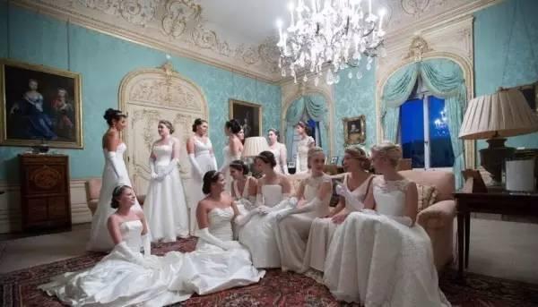 据说这就是上流社会的舞会，全程跪着看完！