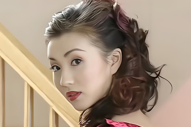 “万人迷”陈好，30岁嫁给二婚刘海峰，婚后连生3胎如今幸福不己