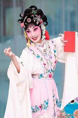 朱锦华(四大名旦的“红字戏”｜荀慧生的《红娘》)