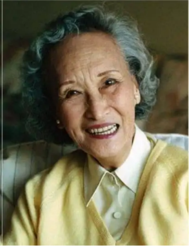 “上海名媛”郑念：42岁丧夫，52岁女儿自杀，她却优雅地活到94岁