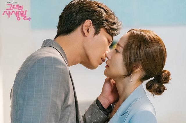 最近被《她的私生活》“狮子馆长”圈粉了吗？其实他还是个会唱音乐剧的宝藏男孩！