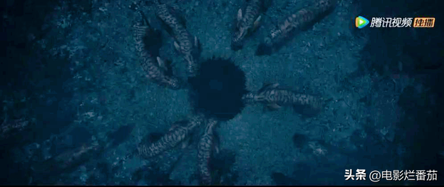 本以为是烂片，上线就夺热度第一，谢苗又把武侠片玩成了爆款