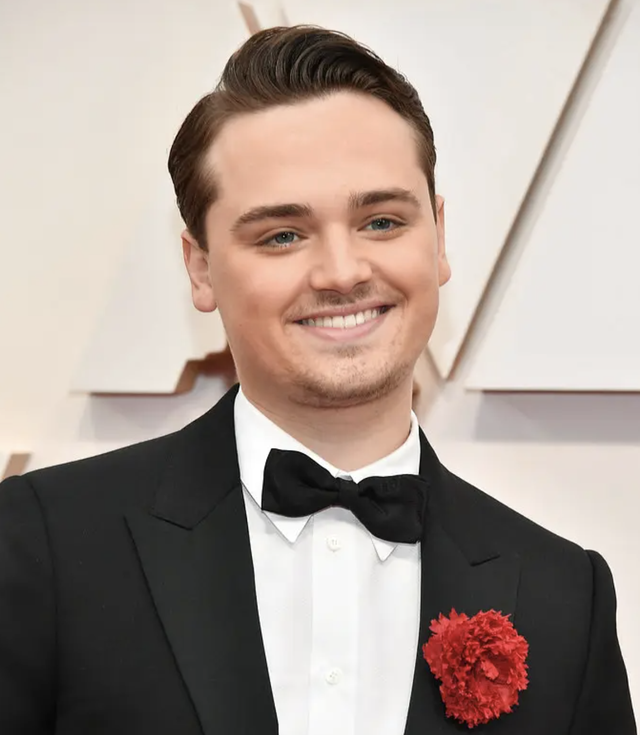 “二丫”沧桑得像40岁，《权力的游戏》热播12年，童星颜值大变样