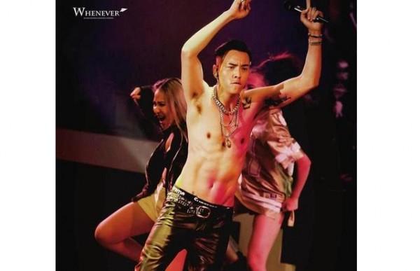 男星腹肌大盘点,王源8块,他的腹肌让人不舍得眨眼!