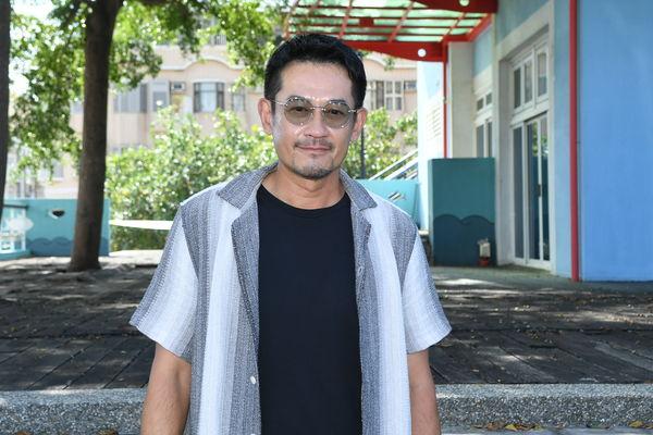 柯叔元秘密再婚1年后首现身　面带微笑发声了！