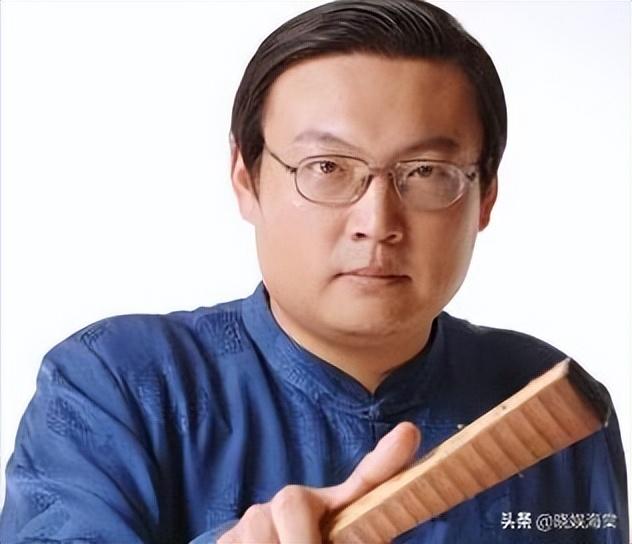 销声匿迹7年多，“一代铁嘴”梁宏达，因口不择言今再无翻红可能