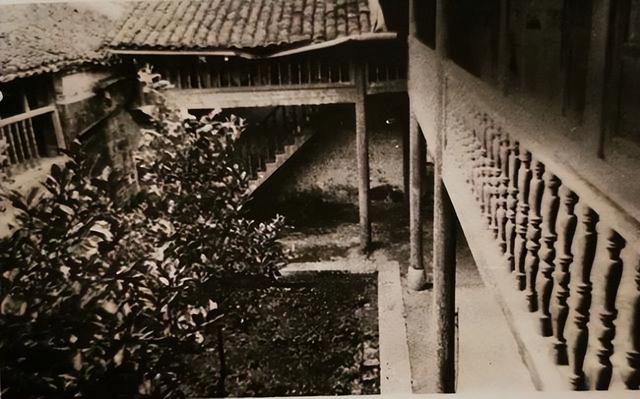 李宗仁长子李幼邻,在母百岁宴上痛哭:父娶妾,我母亲守活寡70年