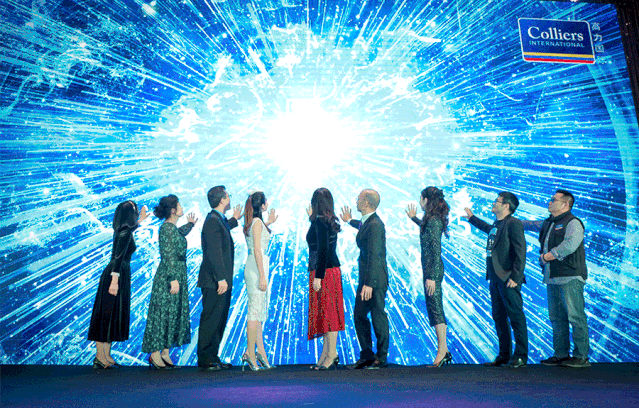 网传最惨年会吃盒饭,太难了!来康康别人家的神仙年会