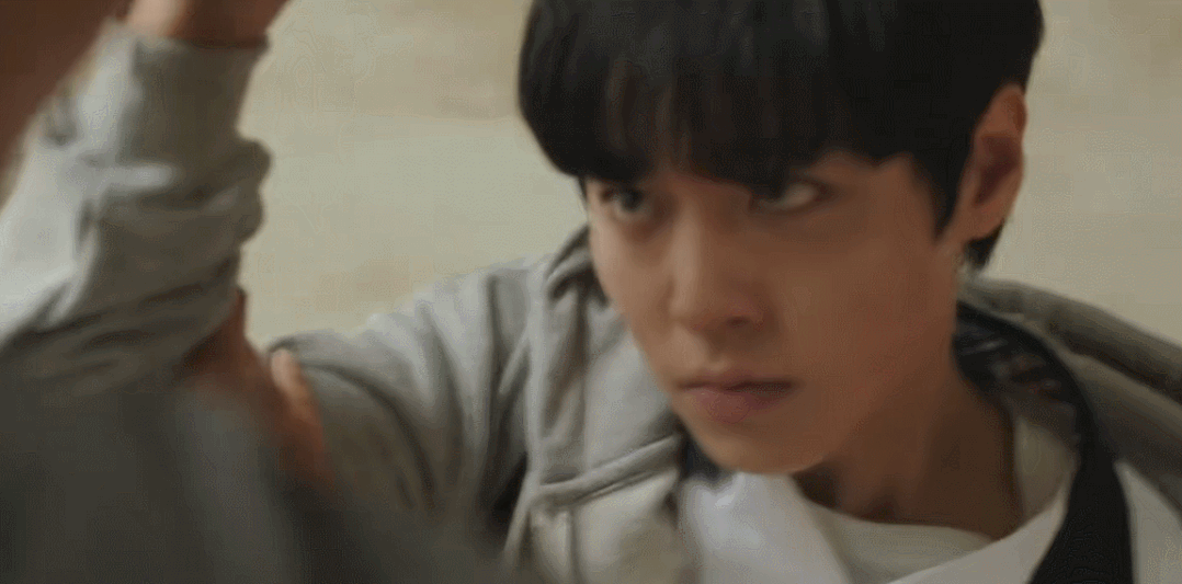 学霸被校园霸凌，他用高智商狠揍混混，以暴制暴看得又爽又过瘾