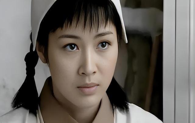 《亮剑》20年后，两位演员遗憾离世，漂亮的“秀芹”低调嫁人