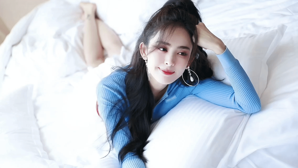 古力娜扎 颜值超高，身材比例好绝