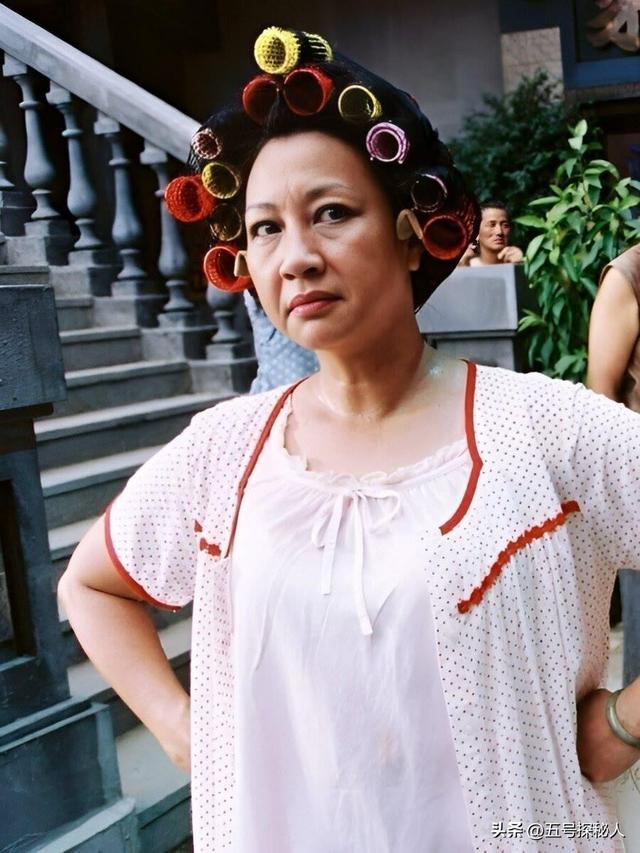 元秋:中年被坑一蹶不振,机缘巧合陪师妹试戏,54岁迎来人生巅峰