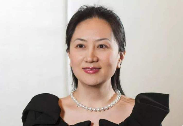 21岁任正非女儿近照曝光!甜美可人颜值高,名媛气质足还是真学霸