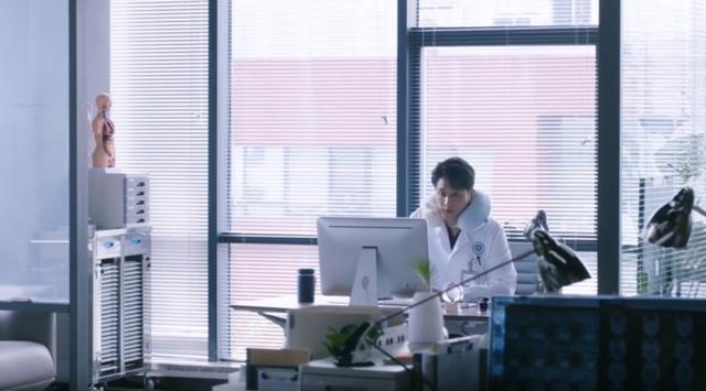 《听说你喜欢我》第27-28集：宁至谦喂食照料薛纬霖，感情债难还