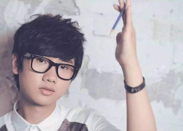 会唱歌的东北段子手汪苏泷:人均消费不足20的地,放的都是我的歌