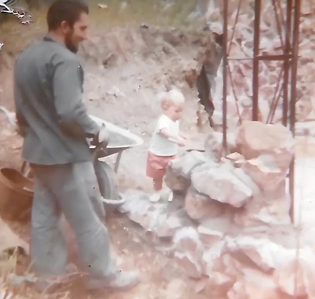 一句玩笑，美国少年用半个世纪，给自己造了一座奇幻城堡!